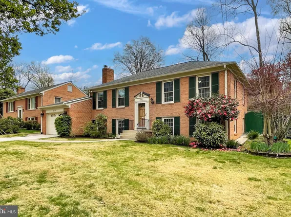 311 Lamond Pl, Alexandria, VA 22314