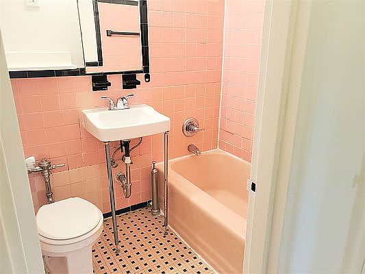 3rd image of 230 E 75th St APT 1A
