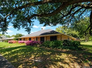 983 Hedgewood Dr, Baton Rouge, LA 70815