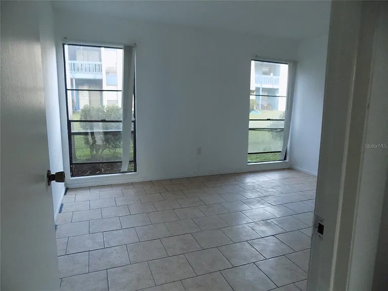 2811 SW Archer Rd #X201 — Photo 18
