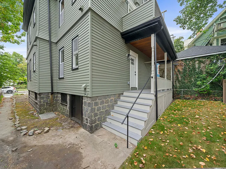 43 Evergreen Ave #2 — Photo 14