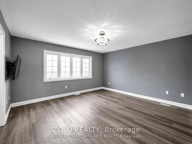 17 Adanac Dr #MAIN 2ND FLOOR — Photo 13