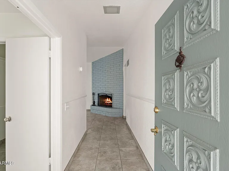 8037 N 40th Ave — Photo 2