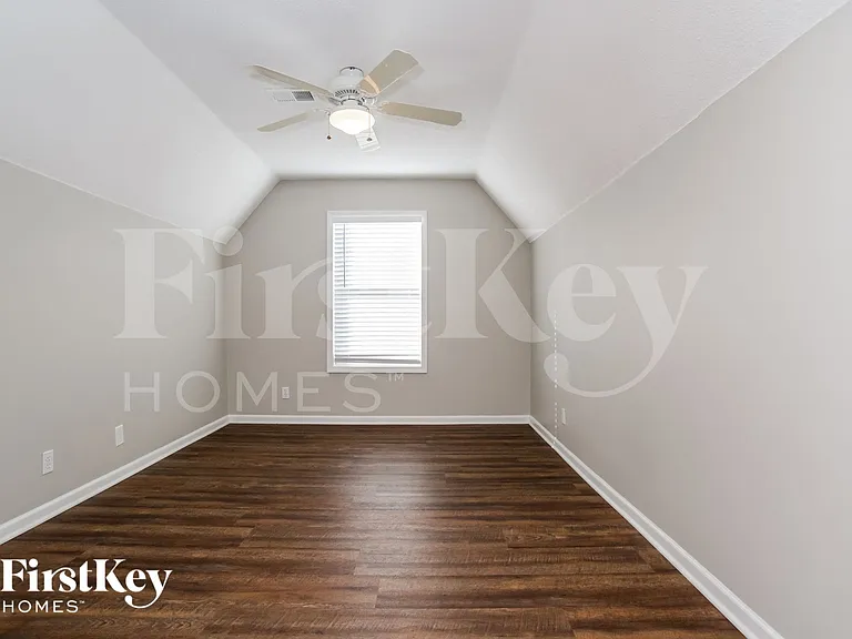 16036 S Avalon St — Photo 10