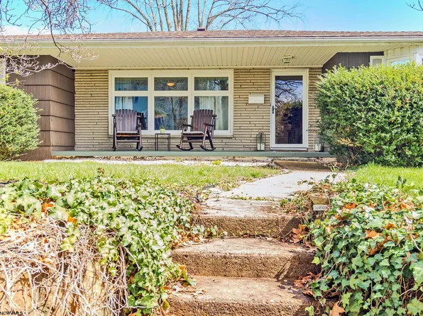 410 Worthington Dr, Bridgeport, WV 26330