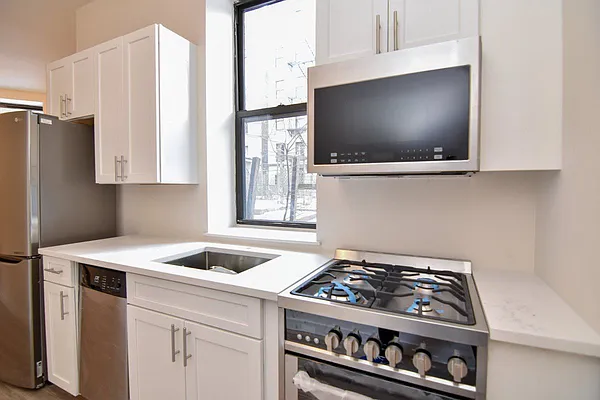 Rented by Bohemia Realty Group | media 1