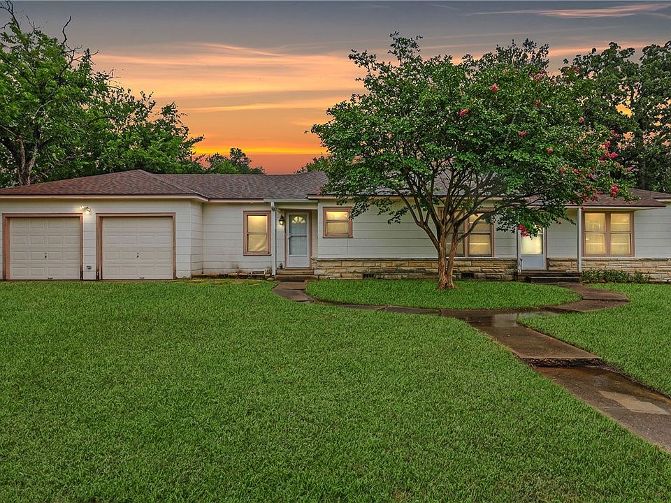 1st image of 105 Highland Dr