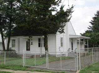 2 Benton Rd, Hamilton, NJ 08610