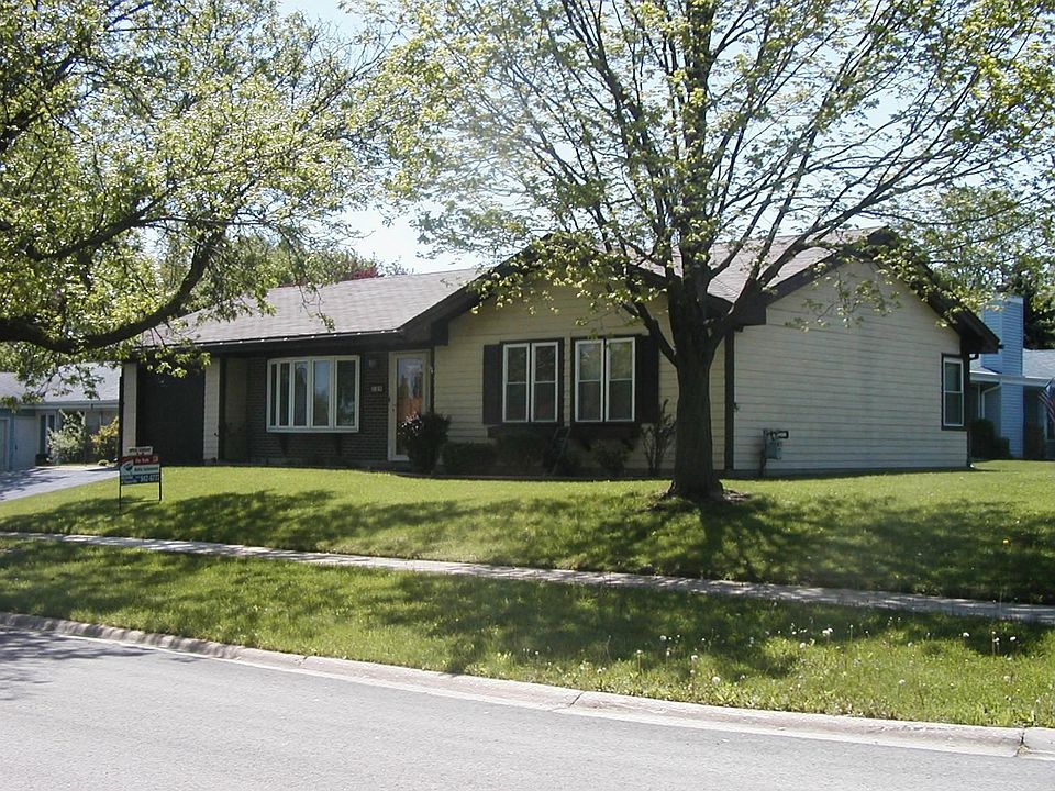 229 Lexington Cherrywood Subdivision Bolingbrook