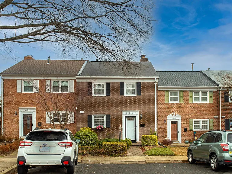 6063 Hardwick Pl — Photo 45