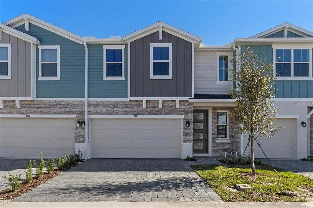 3 bed, 2.5 bath, 1802 sqft, $2,550 — Photo 1