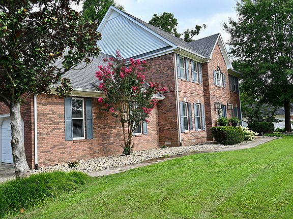 2nd image of 124 Kyabram Dr