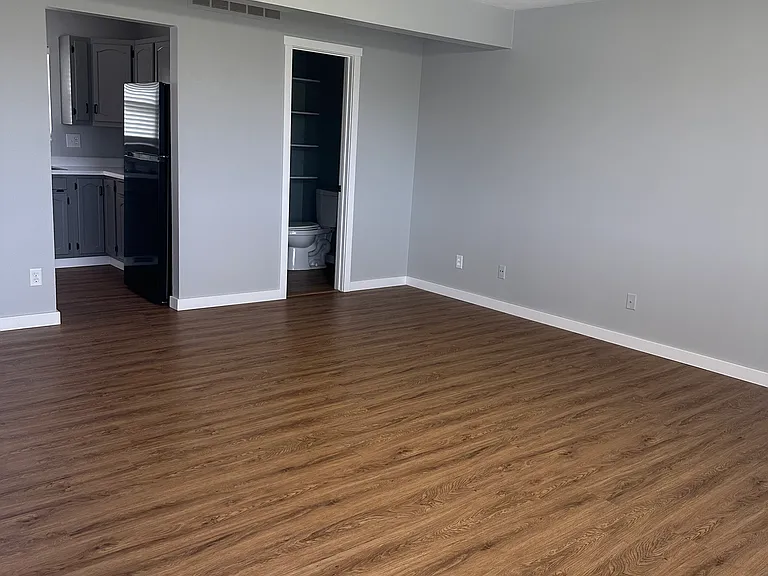 2709 Allison Ave — Photo 9