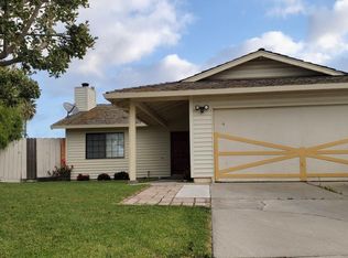 14 Saint Albans Cir, Salinas, CA 93905