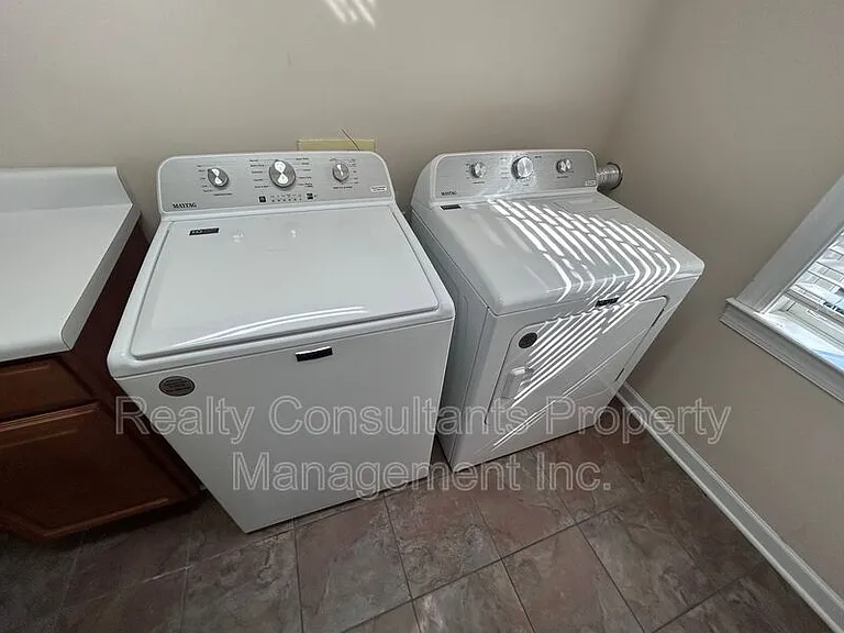 4540 Pebble Lake Dr — Photo 36