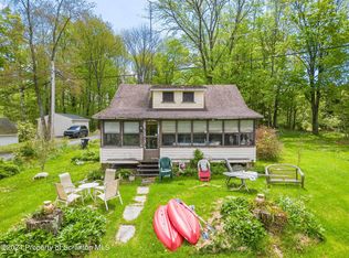 95 Island View Dr, Lake Ariel, PA 18436