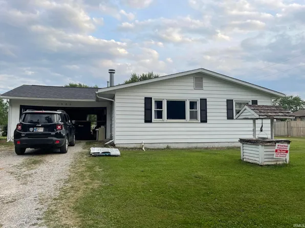 1902 E Bodenhafer Dr, Kendallville, IN 46755