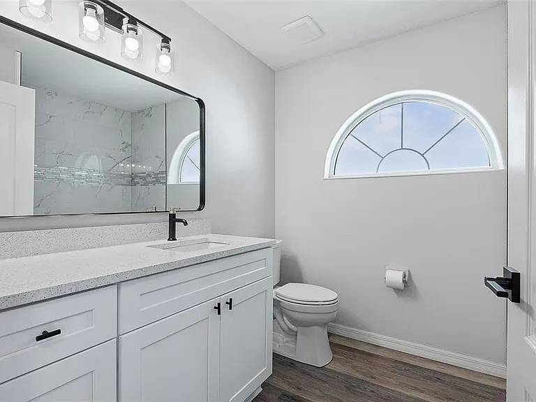 14 Colechester Ln — Photo 36