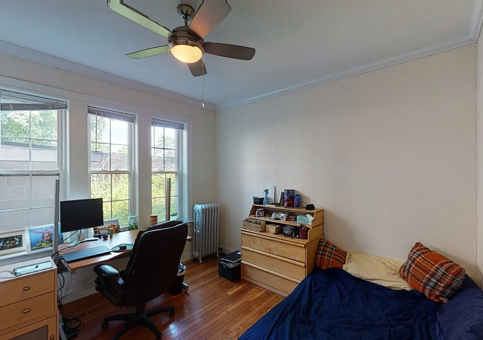 3 bed, $3,990 — Photo 3