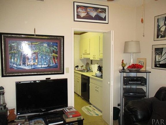 3rd image of 825 Bayshore Dr APT 505