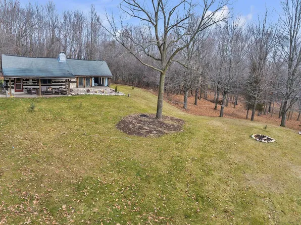 1390 St Augustine ROAD, Hubertus, WI 53033