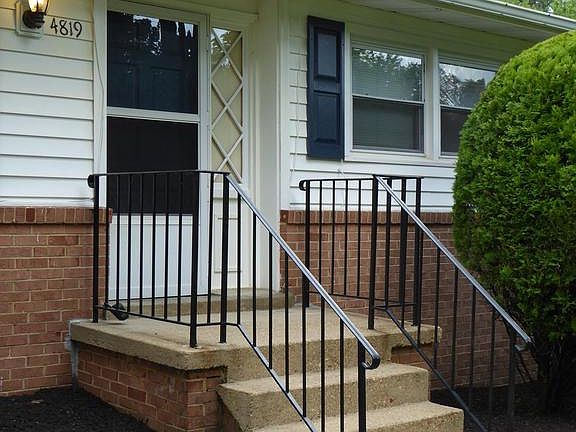 5th image of 4819 Virginia St