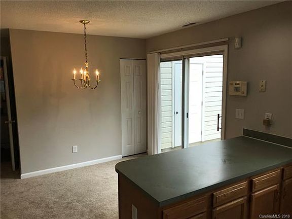 4th image of 3019 Summercroft Ln