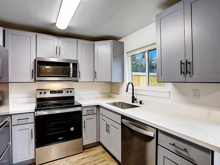 Overlook Terrace Apartments — Photo 40