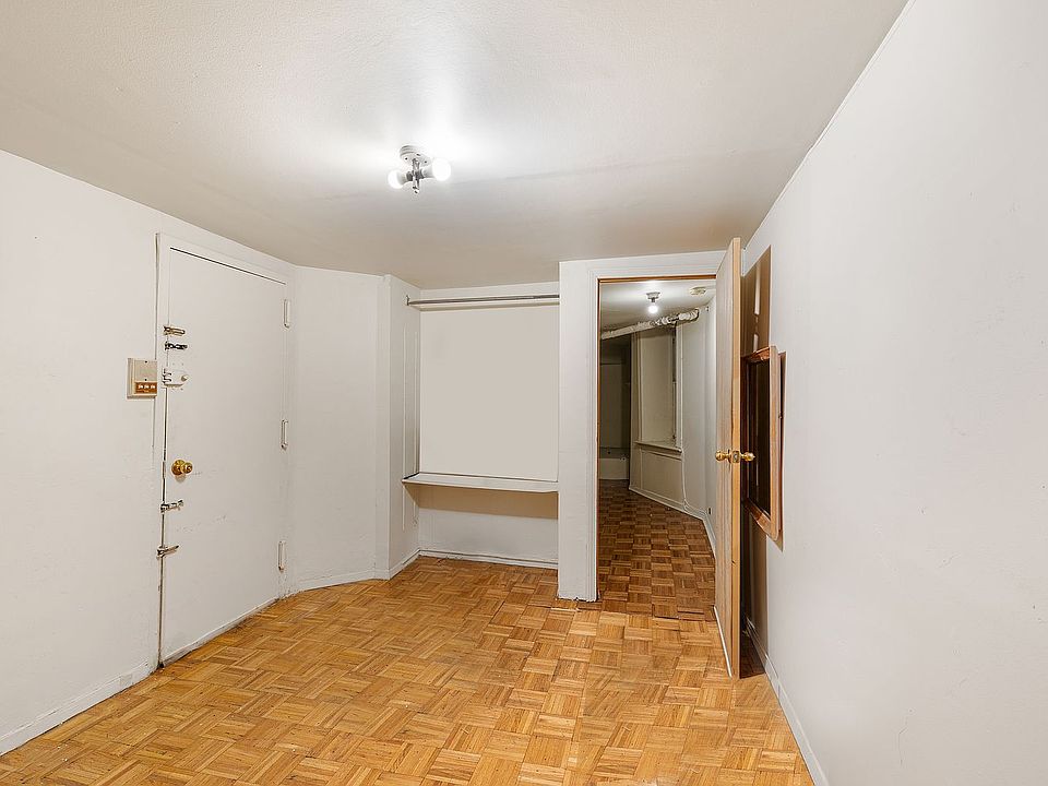 1st image of 323A E 89th St