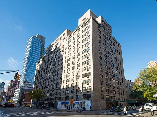 Rented by R New York | media 11