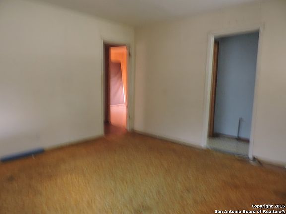 4th image of 1515 Wagner Ave