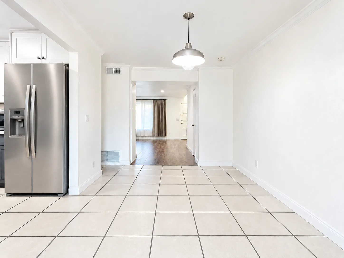 5084 Plaza Corona — Photo 4