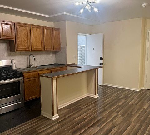 2nd image of 6 Elm Ct #1