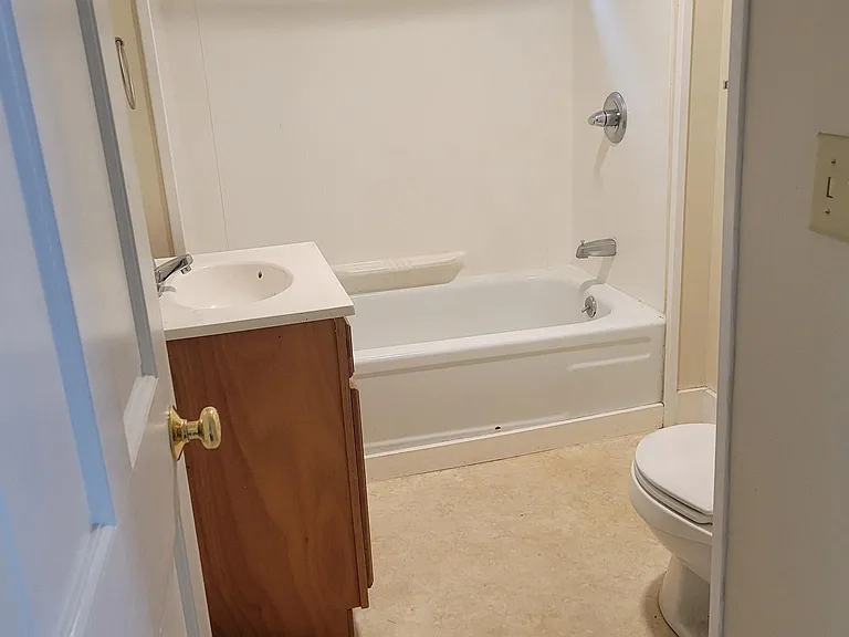 29 Green St #3 — Photo 11