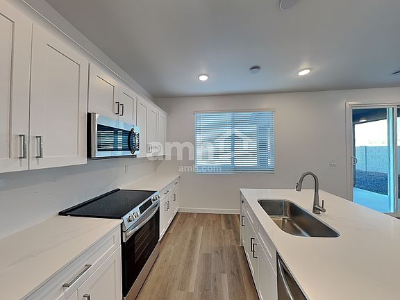 4th image of 9726 W Luxton Ln