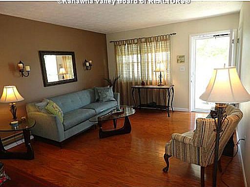 3rd image of 137 Miller Dr