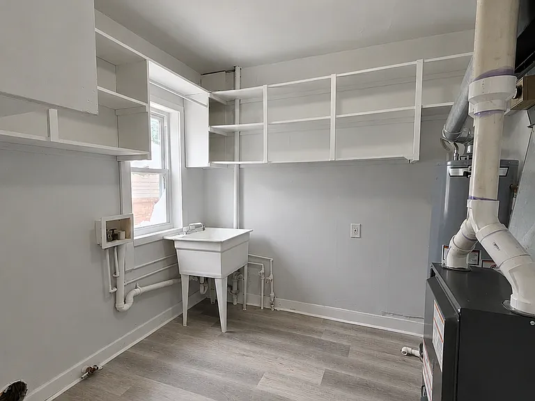 24641 Beverly St — Photo 11