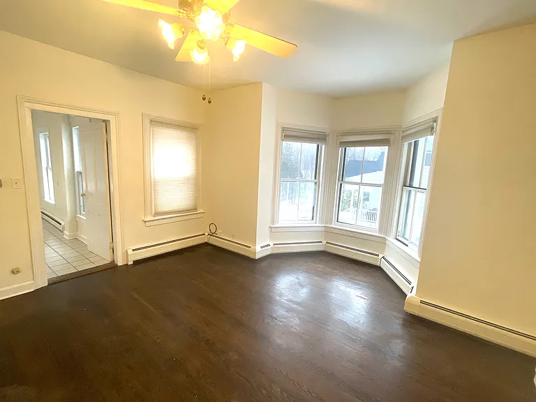 141 West St — Photo 3