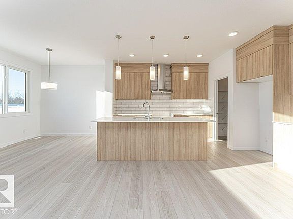 5th image of 2312 160th St SW