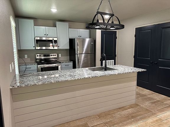 5th image of 7401 Martin Dr #15
