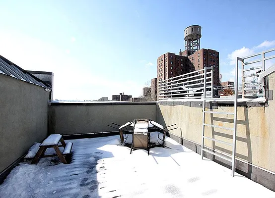Sold by Warburg | media 2