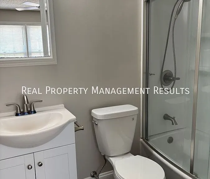 114 Olde Newburgh Dr — Photo 11