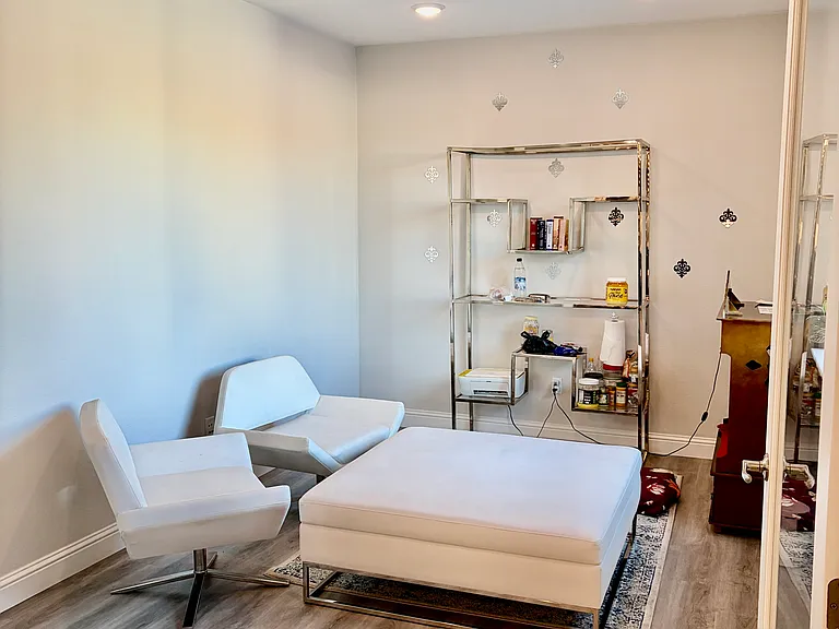 1560 S Hart Dr — Photo 24
