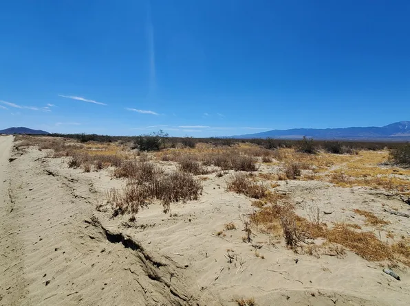 E Ave S, Llano, CA 93544