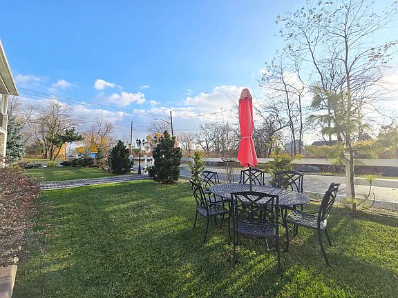 5th image of 667 Quincy Ave #1A