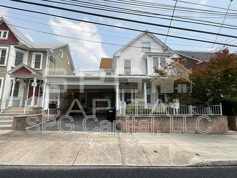 58 E Stevens St #2E — Photo 1