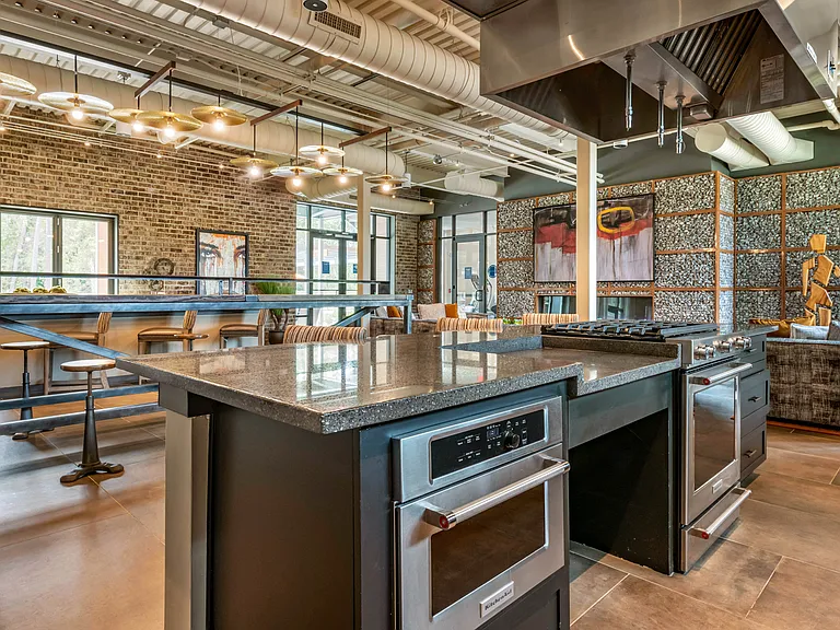 JTB Apartments — Photo 44