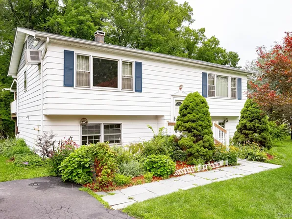 28 Robert Lane, Wappingers Falls, NY 12590