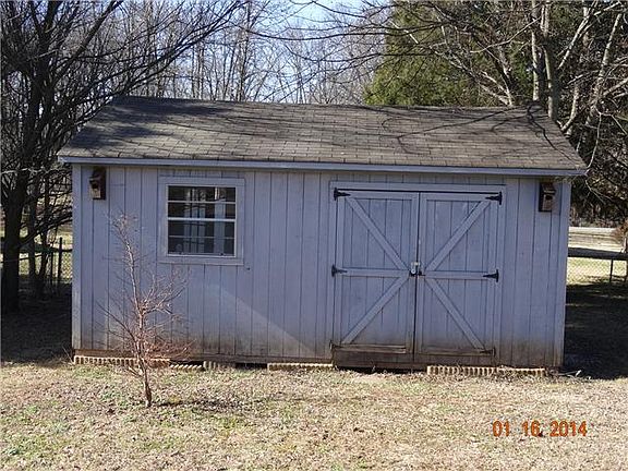 3rd image of 528 Anderson Ave