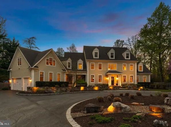 370 Eagle Hill Rd, Pasadena, MD 21122